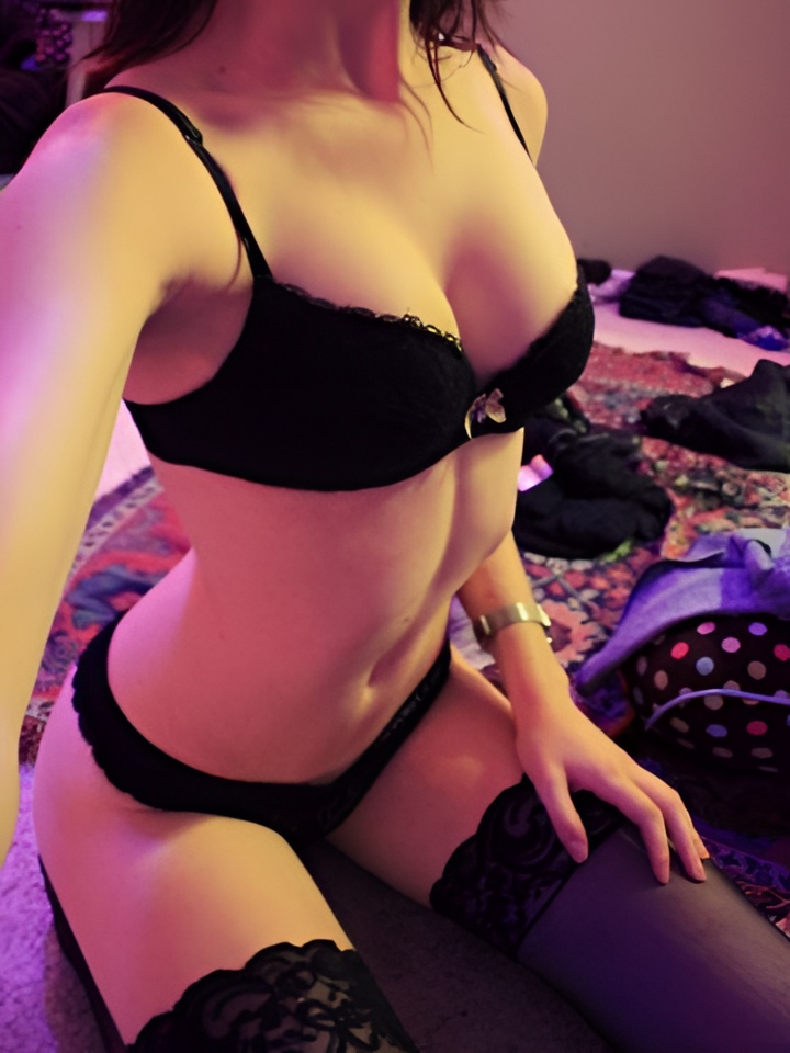 Бронислава привлекальеная девушка из Нижегородской цена от 10000 руб