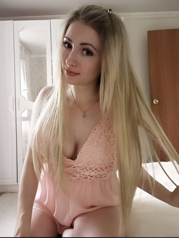 Искра привлекательная девушка из Нижегородской цена от 4000 руб