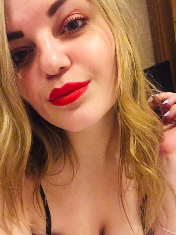 Надежда привлекательная девушка из Нижегородской цена от 3500 руб