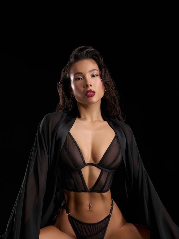 АСЯ привлекательная девушка из Нижегородской цена от 6000 руб